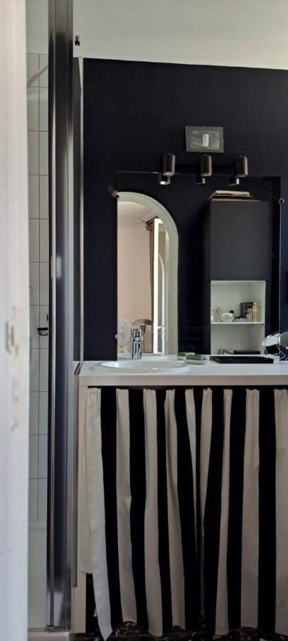 Vue Sur Rhone Apartment Lyon Bagian luar foto